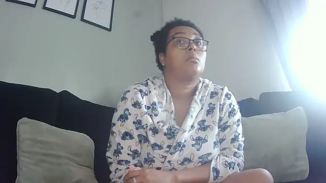 Snapshot of vanilla_chocolate23 chatting on 11/13/25, 10:25 vanilla chocolate23 online show from 11/13/25, 10:25