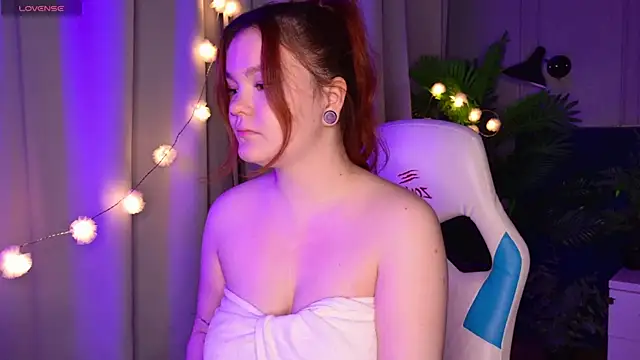 Snapshot of EnnySunrise chatting on 10/04/25, 06:50 EnnySunrise online show from 10/04/25, 06:50