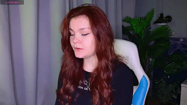 Snapshot of EnnySunrise chatting on 10/17/25, 06:54 EnnySunrise online show from 10/17/25, 06:54