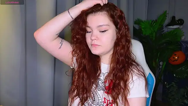 Snapshot of EnnySunrise chatting on 10/24/25, 06:59 EnnySunrise online show from 10/24/25, 06:59