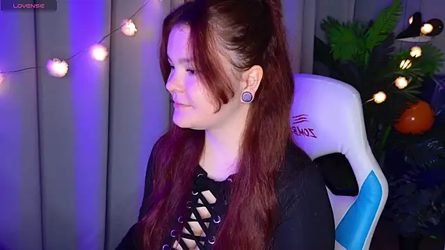 Snapshot of EnnySunrise chatting on 10/25/25, 06:57 EnnySunrise online show from 10/25/25, 06:57