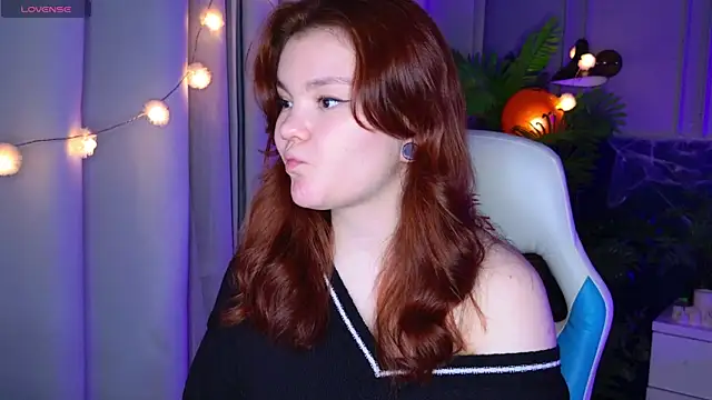 Snapshot of EnnySunrise chatting on 10/30/25, 07:14 EnnySunrise online show from 10/30/25, 07:14