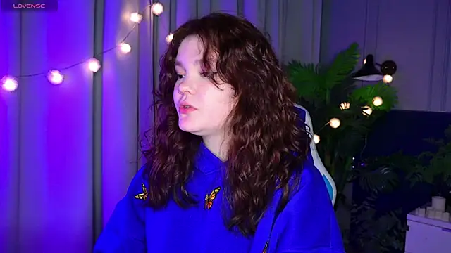 Snapshot of EnnySunrise chatting on 11/14/25, 07:01 EnnySunrise online show from 11/14/25, 07:01