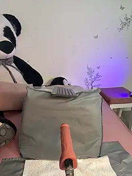 IamSteph13 online show from 06/08/26, 04:35