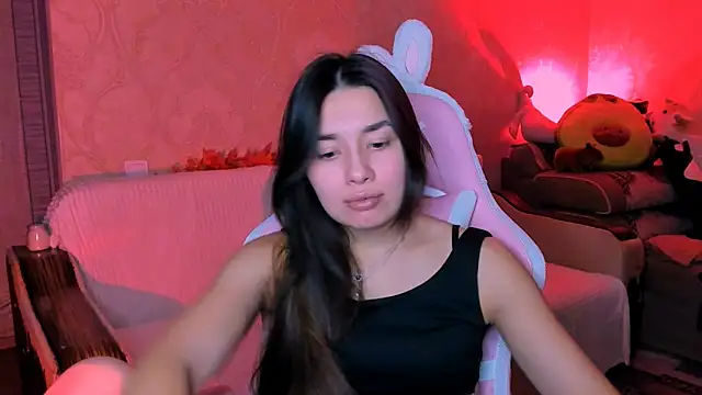 Snapshot of Swee_Alicee chatting on 11/20/25, 06:18 Swee Alicee online show from 11/20/25, 06:18