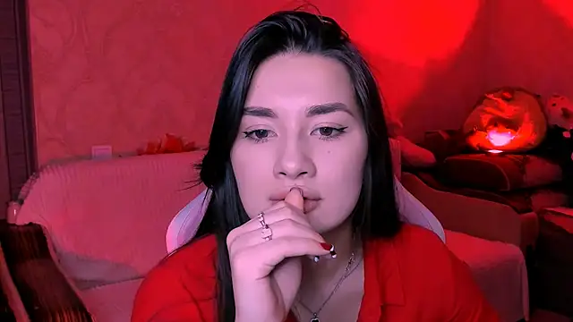 Snapshot of Swee_Alicee chatting on 11/21/25, 06:17 Swee Alicee online show from 11/21/25, 06:17