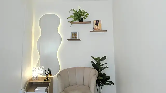 Snapshot of Hellen_coy chatting on 10/24/25, 03:25 Hellen coy online show from 10/24/25, 03:25