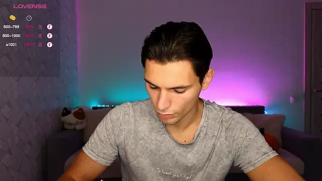 denlover1 online show from 10/23/25, 06:34