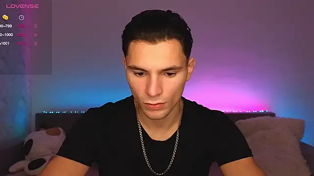 denlover1 online show from 11/04/25, 07:51