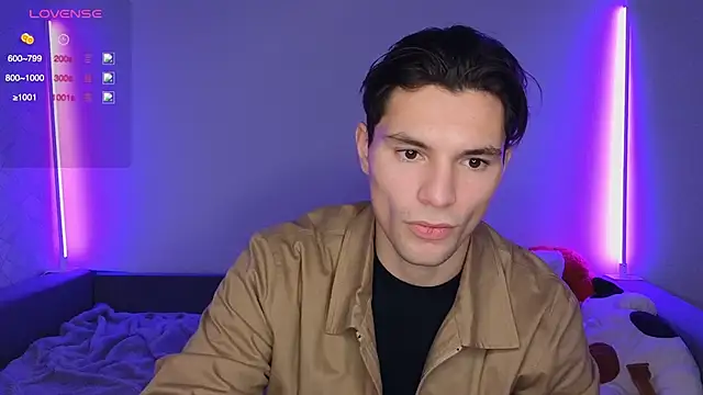 denlover1 online show from 12/03/25, 01:09