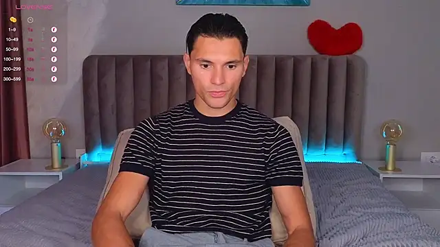 denlover1 online show from 07/25/26, 09:29
