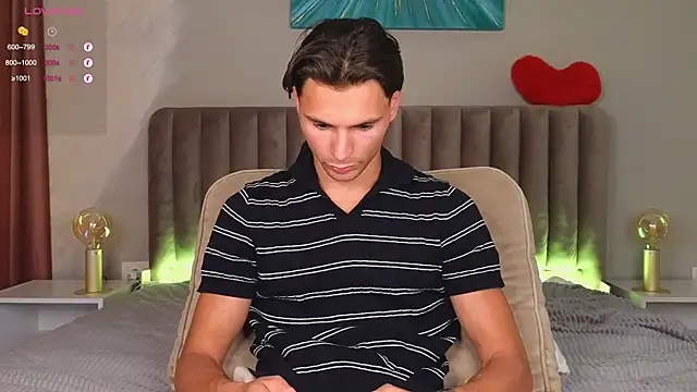 denlover1 online show from 07/28/26, 11:39