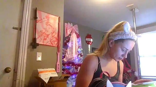 Snapshot of lexybabyxo chatting on 12/22/25, 12:46 lexybabyxo online show from 12/22/25, 12:46