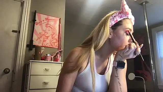 Snapshot of lexybabyxo chatting on 01/06/26, 01:26 lexybabyxo online show from 01/06/26, 01:26