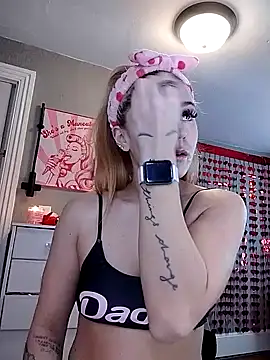 Snapshot of lexybabyxo chatting on 02/09/26, 01:04 lexybabyxo online show from 02/09/26, 01:04