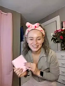 Snapshot of lexybabyxo chatting on 02/19/26, 12:23 lexybabyxo online show from 02/19/26, 12:23