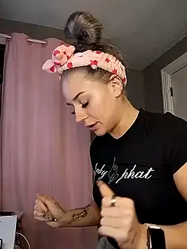Snapshot of lexybabyxo chatting on 03/24/26, 11:37 lexybabyxo online show from 03/24/26, 11:37