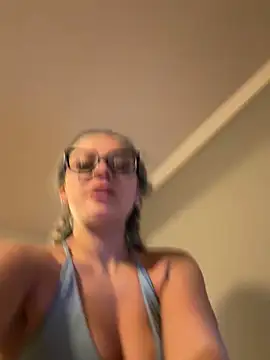 Snapshot of lexybabyxo chatting on 06/05/26, 09:37 lexybabyxo online show from 06/05/26, 09:37
