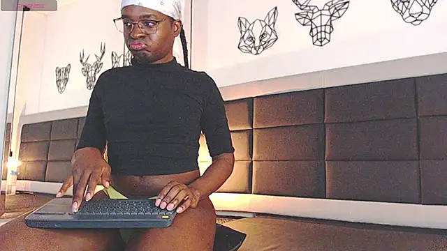 candy lovee69 online show from 12/07/24, 10:01
