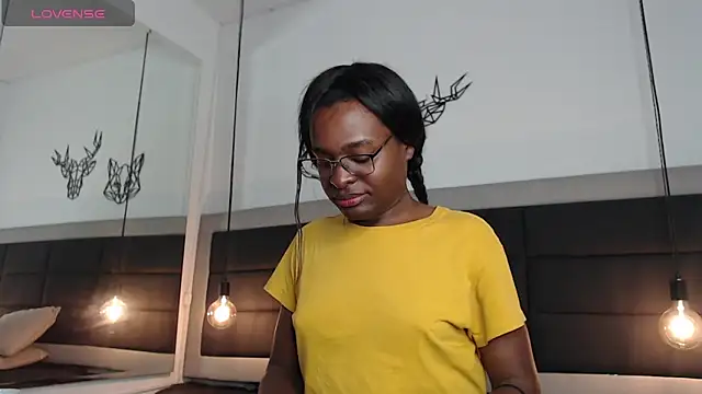 candy lovee69 online show from 06/04/26, 08:59