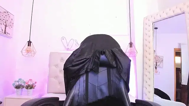 Zoeth Ruiz online show from 02/06/25, 06:24