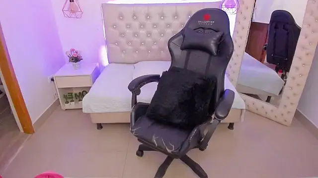 Zoeth Ruiz online show from 03/19/25, 01:07