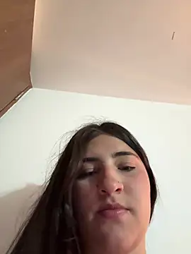 AhriCutte online show from 02/16/25, 11:16