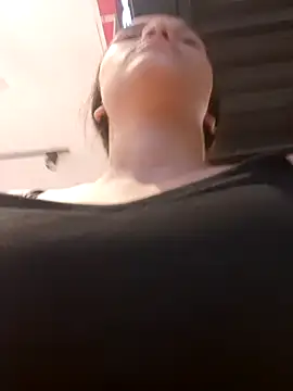 Snapshot of girl_milk1 chatting on 12/10/24, 11:08 girl milk1 online show from 12/10/24, 11:08