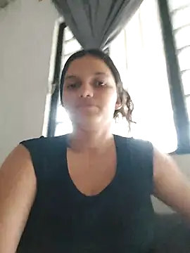 Snapshot of girl_milk1 chatting on 02/07/25, 03:52 girl milk1 online show from 02/07/25, 03:52