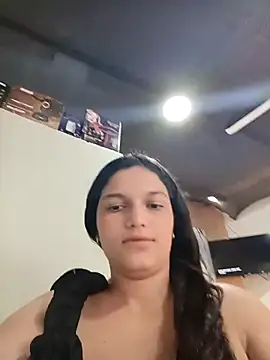 Snapshot of girl_milk1 chatting on 10/26/25, 10:04 girl milk1 online show from 10/26/25, 10:04