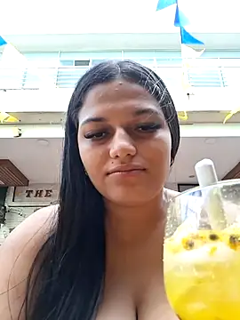 girl milk1 online show from 06/25/26, 10:03