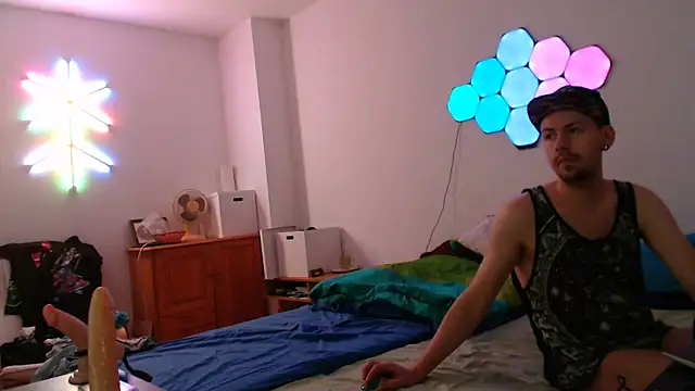 Snapshot of jonny-bisexual chatting on 01/03/25, 09:36 jonny-bisexual online show from 01/03/25, 09:36