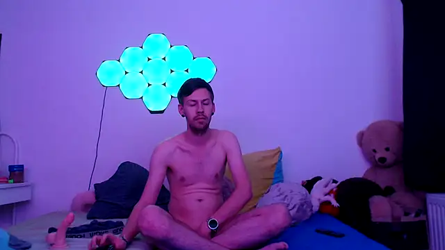 Snapshot of jonny-bisexual chatting on 10/19/25, 06:19 jonny-bisexual online show from 10/19/25, 06:19