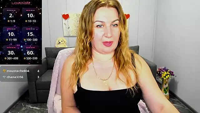 Lili Crossi online show from 02/17/25, 09:46