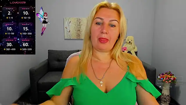 Lili Crossi online show from 09/16/25, 05:41