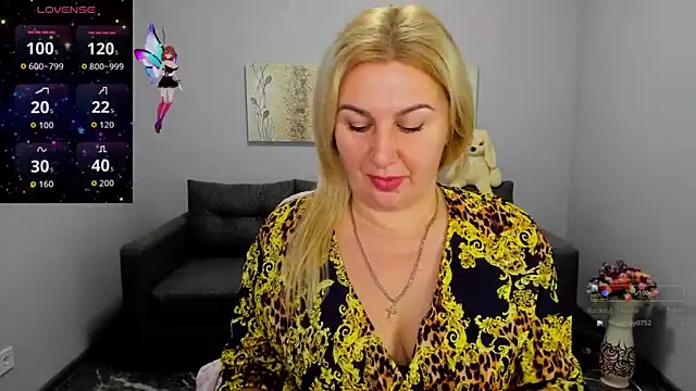 Lili Crossi online show from 09/30/25, 05:45