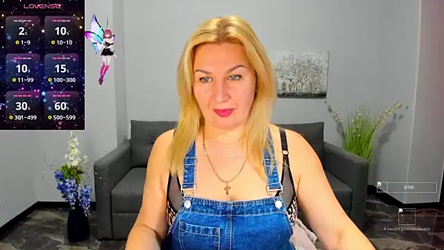 Lili Crossi online show from 10/30/25, 06:59