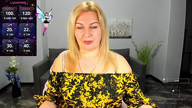 Lili Crossi online show from 11/28/25, 07:00