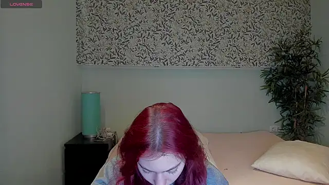 Miss you kiss online show from 01/30/25, 01:11