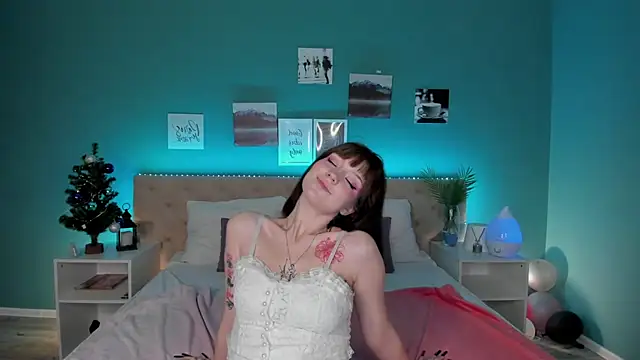 Linablueeyed online show from 12/07/24, 02:24