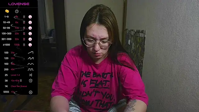 Chloe strip online show from 10/15/25, 06:41