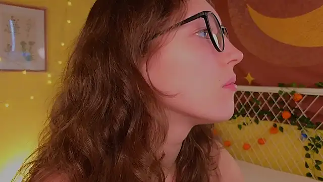 Snapshot of cherry_lea chatting on 11/01/25, 04:53 cherry lea online show from 11/01/25, 04:53