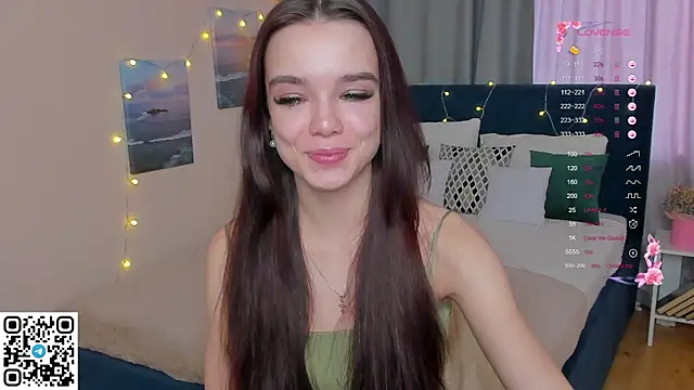 Snapshot of LizaTheButter chatting on 03/14/25, 06:53 LizaTheButter online show from 03/14/25, 06:53