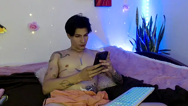 Apolo Hidalgo01 online show from 12/05/24, 03:50