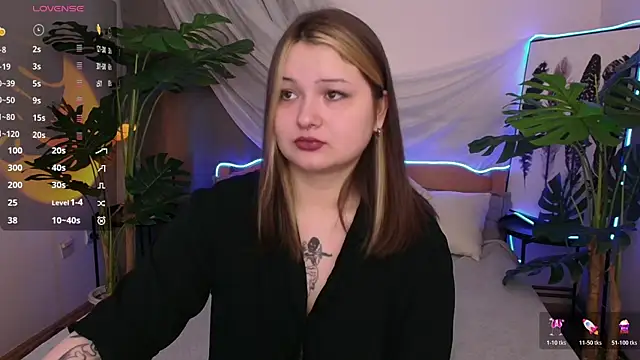 Snapshot of Alice_Walters chatting on 12/05/25, 01:42 Alice Walters online show from 12/05/25, 01:42