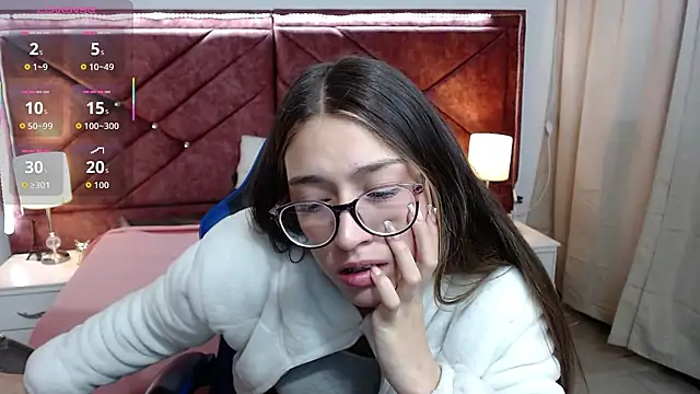 Snapshot of zoe_sweet5 chatting on 11/27/25, 02:13 zoe sweet5 online show from 11/27/25, 02:13