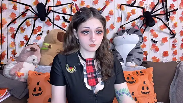 Snapshot of _Devill_Baby chatting on 09/30/25, 05:07  Devill Baby online show from 09/30/25, 05:07