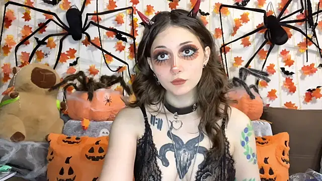 Snapshot of _Devill_Baby chatting on 10/11/25, 05:33  Devill Baby online show from 10/11/25, 05:33