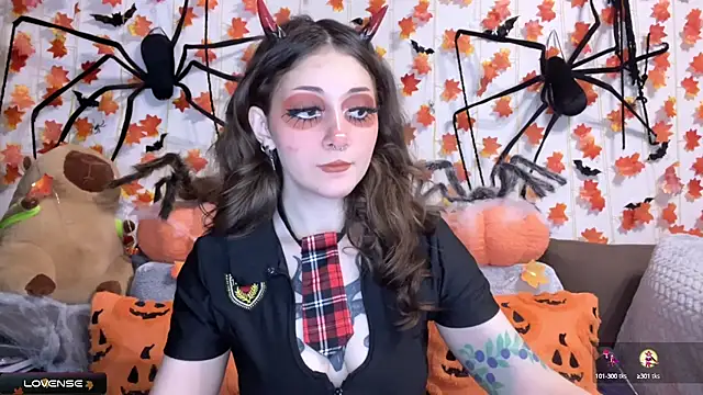 Snapshot of _Devill_Baby chatting on 10/14/25, 05:58  Devill Baby online show from 10/14/25, 05:58