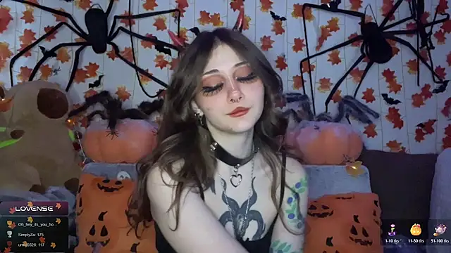 Snapshot of _Devill_Baby chatting on 10/18/25, 06:58  Devill Baby online show from 10/18/25, 06:58